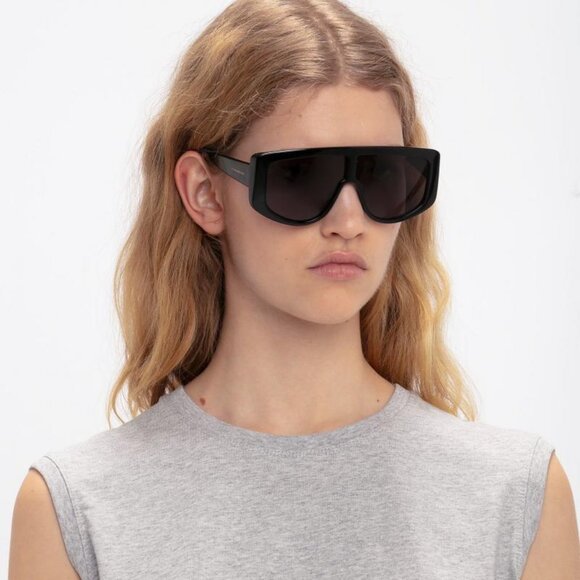 Victoria Beckham VB664S 001 Shield Sunglasses – Black/Dark Grey